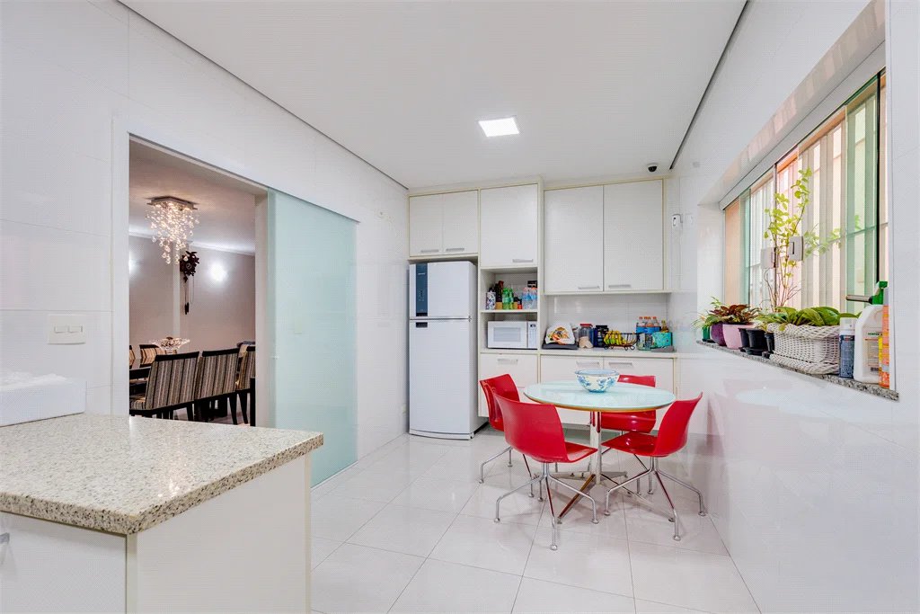 Casa à venda com 4 quartos, sendo 1 suíte,  em Brooklin Paulista, São Paulo, SP