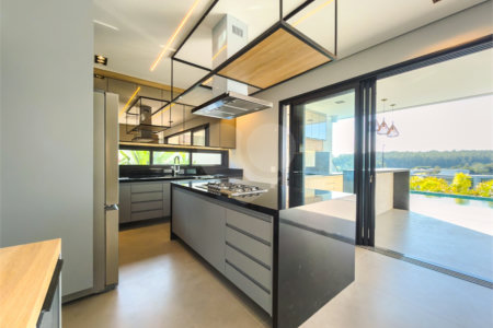 Casa à venda com 4 suítes, no condomínio Villa dos Pinheiros, Indaiatuba - SP
