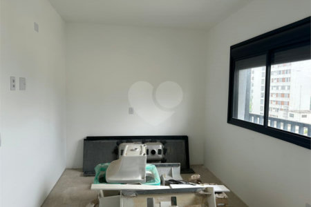 Apartamento à venda com 2 suítes em Cerqueira César, São Paulo, SP