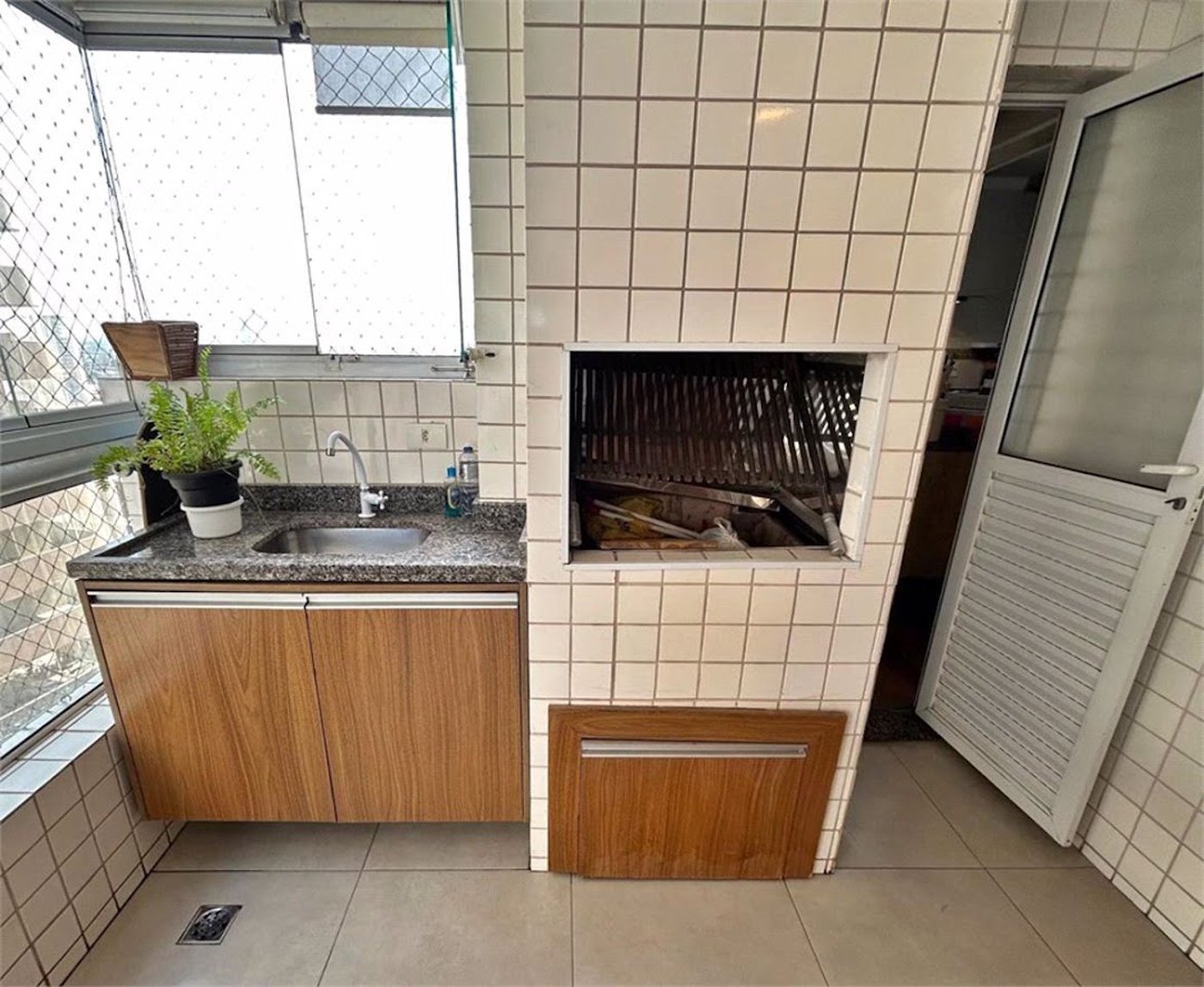 Apartamento Residencial à venda, Vila Guilhermina, Praia Grande - AP1255.