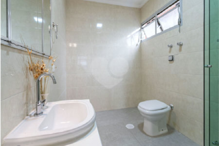 Apartamento à venda com 3 quartos, sendo 1 suíte, em Itaim Bibi, São Paulo, SP