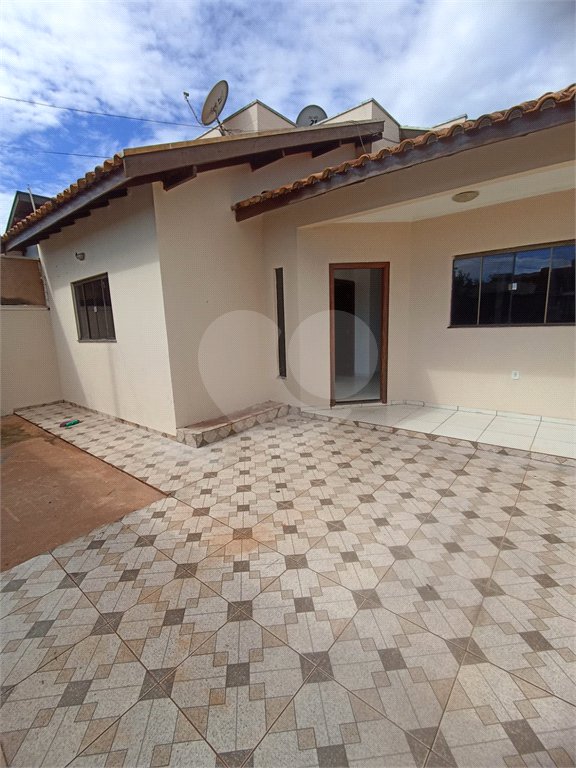 Casa à venda com 3 quartos, sendo 1 suíte, em Residencial Ponta Porã II, Ponta Porã, MS