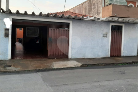 Casa à venda com 4 quartos, sendo 1 suíte, em Jardim do Estádio, Itu, SP