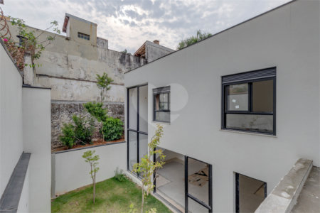 Casa à venda com 4 suítes no condomínio Ocean Village, São Paulo - SP