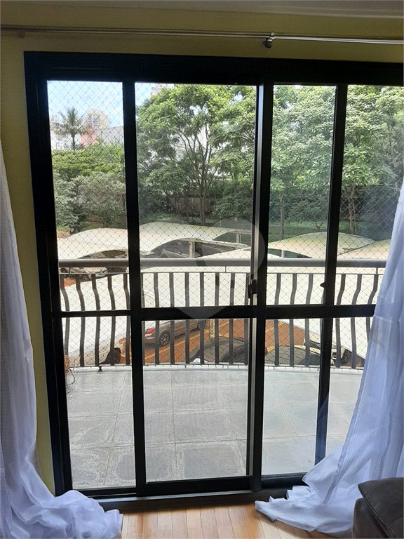 Apartamento à venda com 3 quartos, sendo 1 suíte, em Santo Amaro, São Paulo, SP