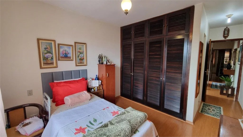 Casa à venda com 3 quartos em Cidade dos Bandeirantes, São Paulo, SP