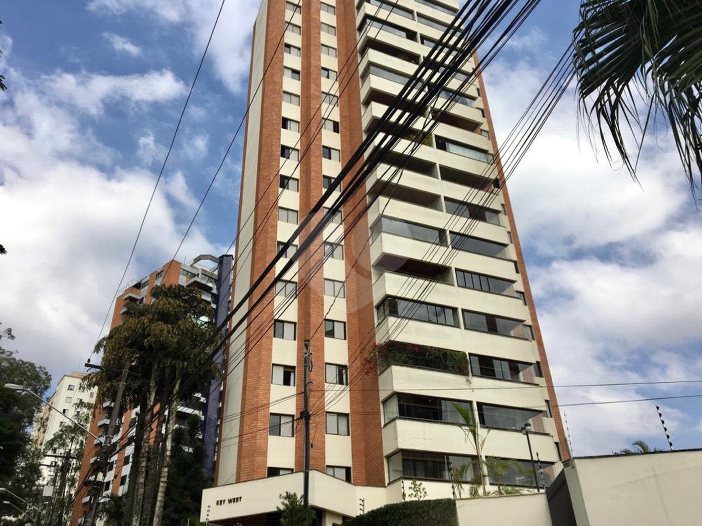 Apartamento com 3 Dormitórios sendo 1 Suíte 2 Vagas à Venda 99 m² por R$ 650.000