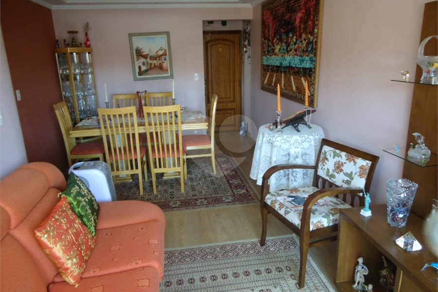 Apartamento 3 Dormitórios, Suite, 2 Banheiros, Vaga. Vila Gustavo. Aceita Pet