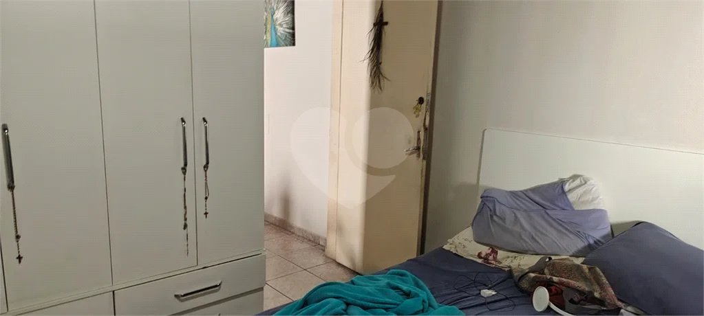Casa com 150m² , 1 dormitório , 1 vaga de garagem , precisando de reforma , `venda na Penha.
