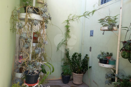 Casa Sobrado Residencial e Comercial no Maria Stella Fagá
