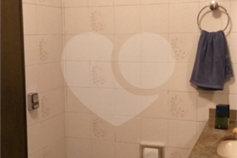 Sobrado à venda com 3 quartos em Vila Irmãos Arnoni, São Paulo, SP