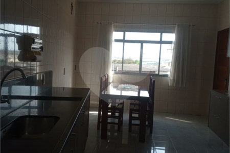 Sobrado à venda com 5 quartos em Jardim Itapuã, Sorocaba, SP