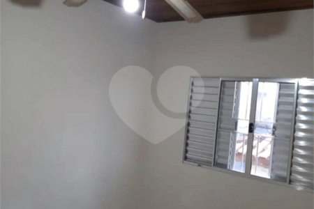 Sobrado à venda com 2 quartos em Km 18, Osasco, SP