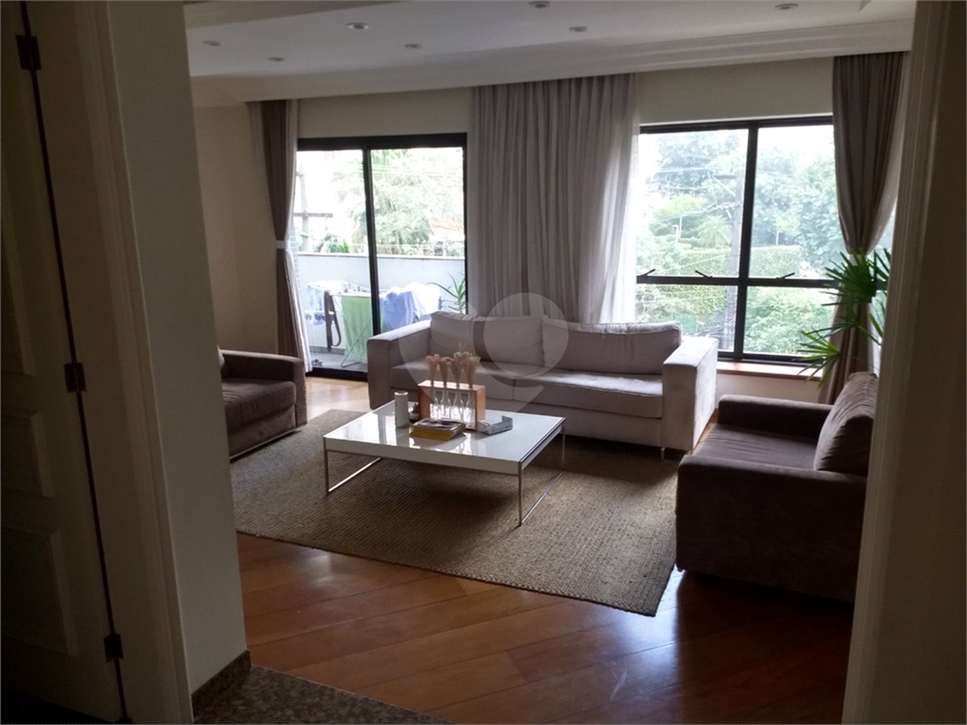 Apartamento à venda com 4 quartos, sendo 3 suítes, em Aclimação, São Paulo, SP
