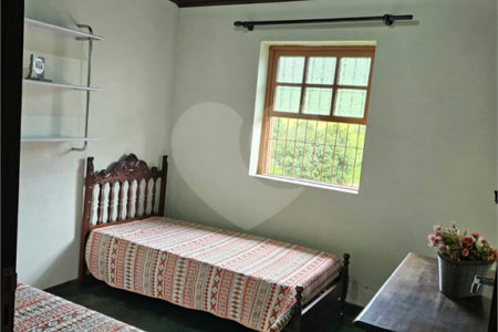 Sítio à venda com 6 quartos, sendo 1 suíte,  em Bairro do Cambará, São Roque, SP