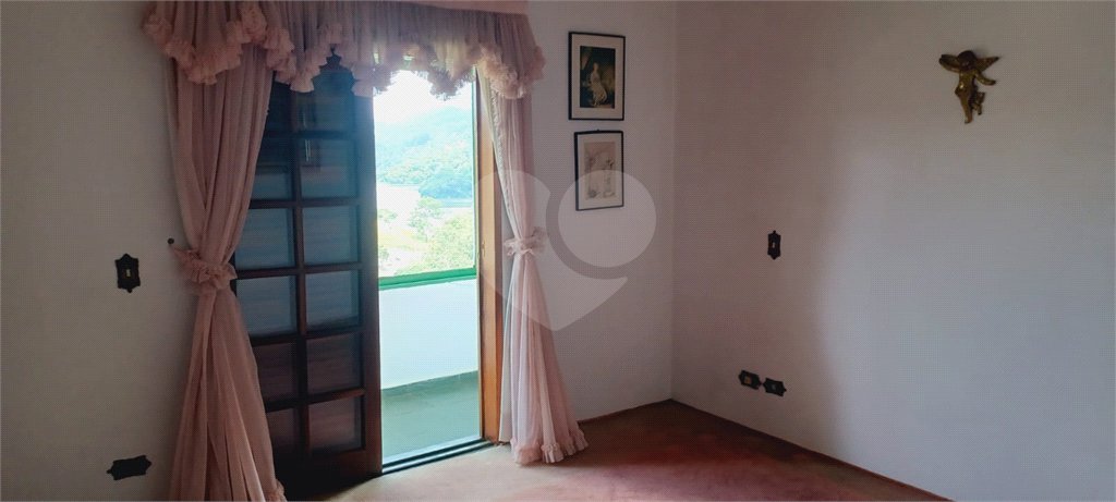Casa à venda com 4 quartos, sendo 1 suíte, em Lavapés, Mairiporã, SP