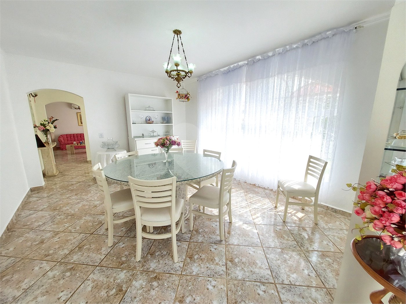 Casa à venda com 4 quartos, sendo 3 suítes, no condomínio São Joaquim, Vinhedo - SP