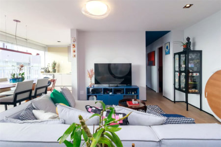 Apartamento à venda com 3 quartos, sendo 1 suíte,  em Santo Amaro, São Paulo, SP