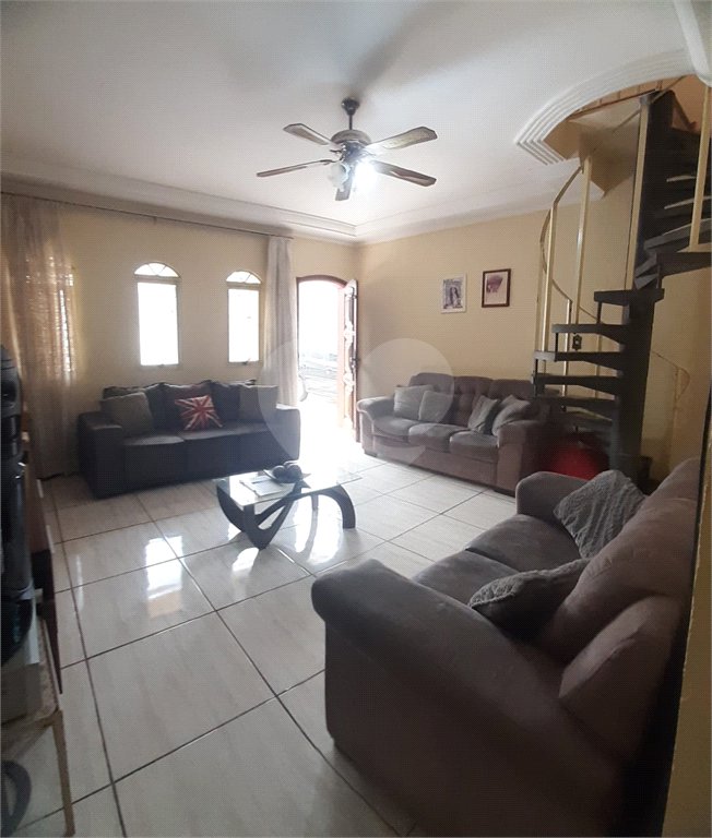 Sobrado à venda com 4 quartos, sendo 1 suíte, em Rancho Grande, Itu, SP