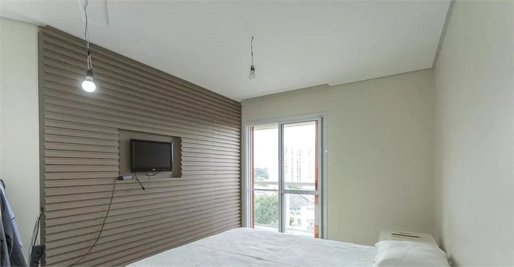 Apartamento à venda com 3 quartos, sendo 1 suíte, em Vila Anastácio, São Paulo, SP