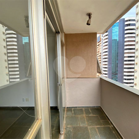 Apartamento à venda com 2 quartos, sendo 1 suíte, no Centro, Ribeirão Preto, SP