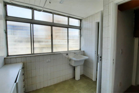 Apartamento à venda com 3 quartos, sendo 1 suíte, em Santa Cecília, São Paulo, SP