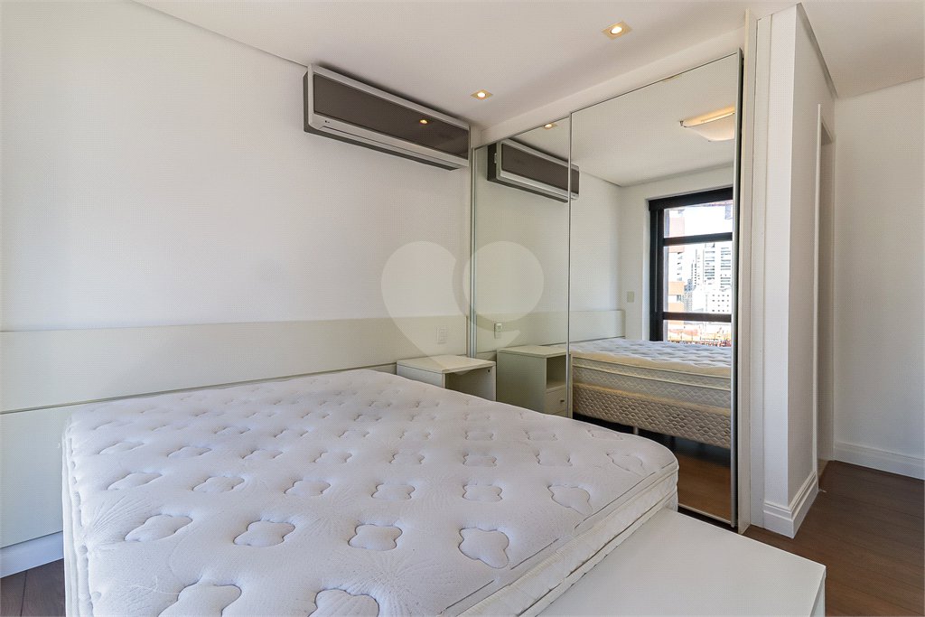Duplex à venda com 1 suíte em Vila Nova Conceição, São Paulo, SP