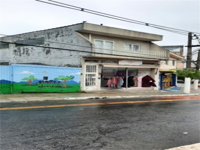 Sobrado à venda com 3 quartos, sendo 1 suíte,  em Parque Edu Chaves, São Paulo, SP