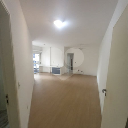Apartamento à venda com 3 quartos, sendo 1 suíte,  em Vila Olímpia, São Paulo, SP