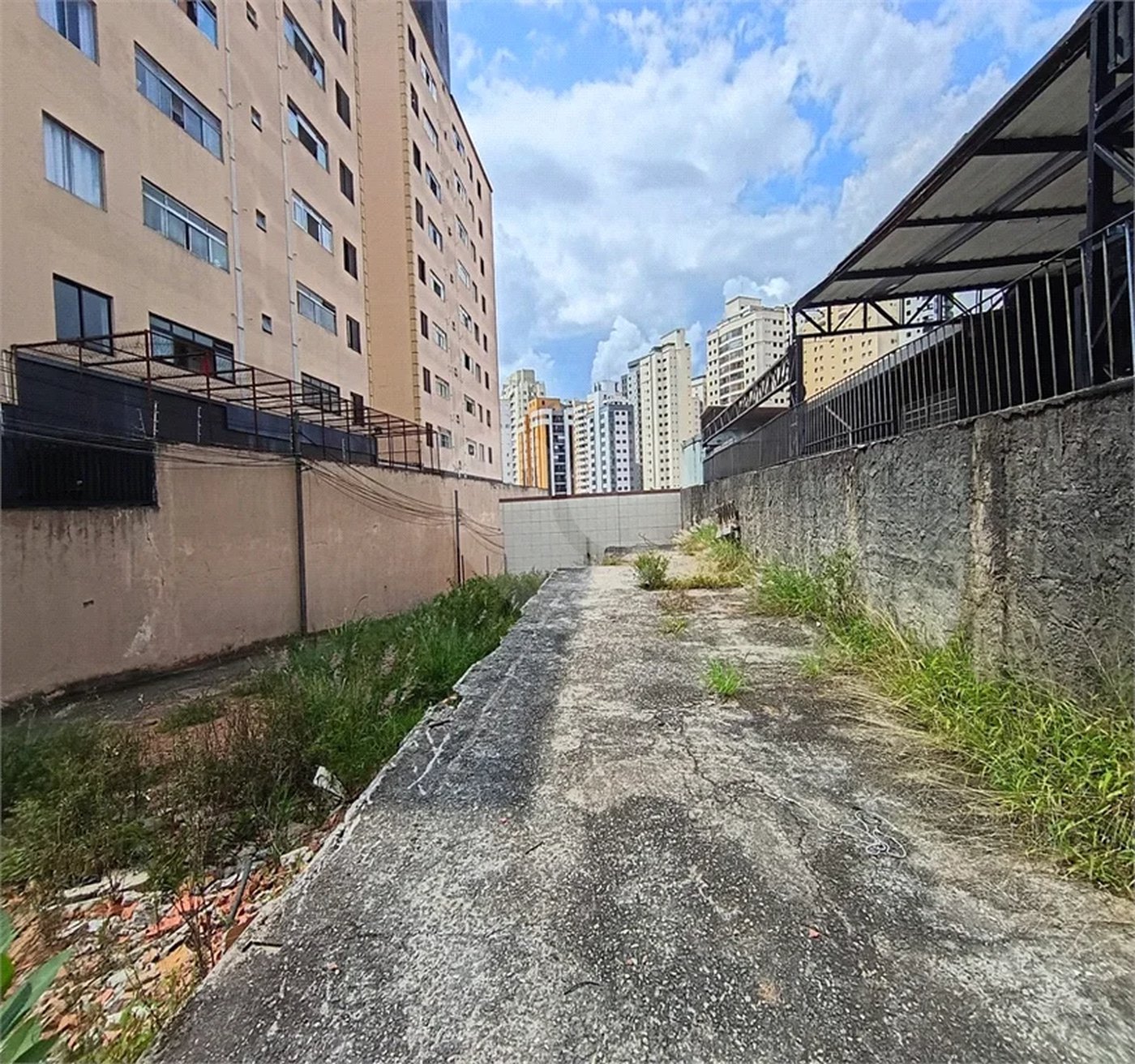 Terreno à venda em Chora Menino, São Paulo, SP