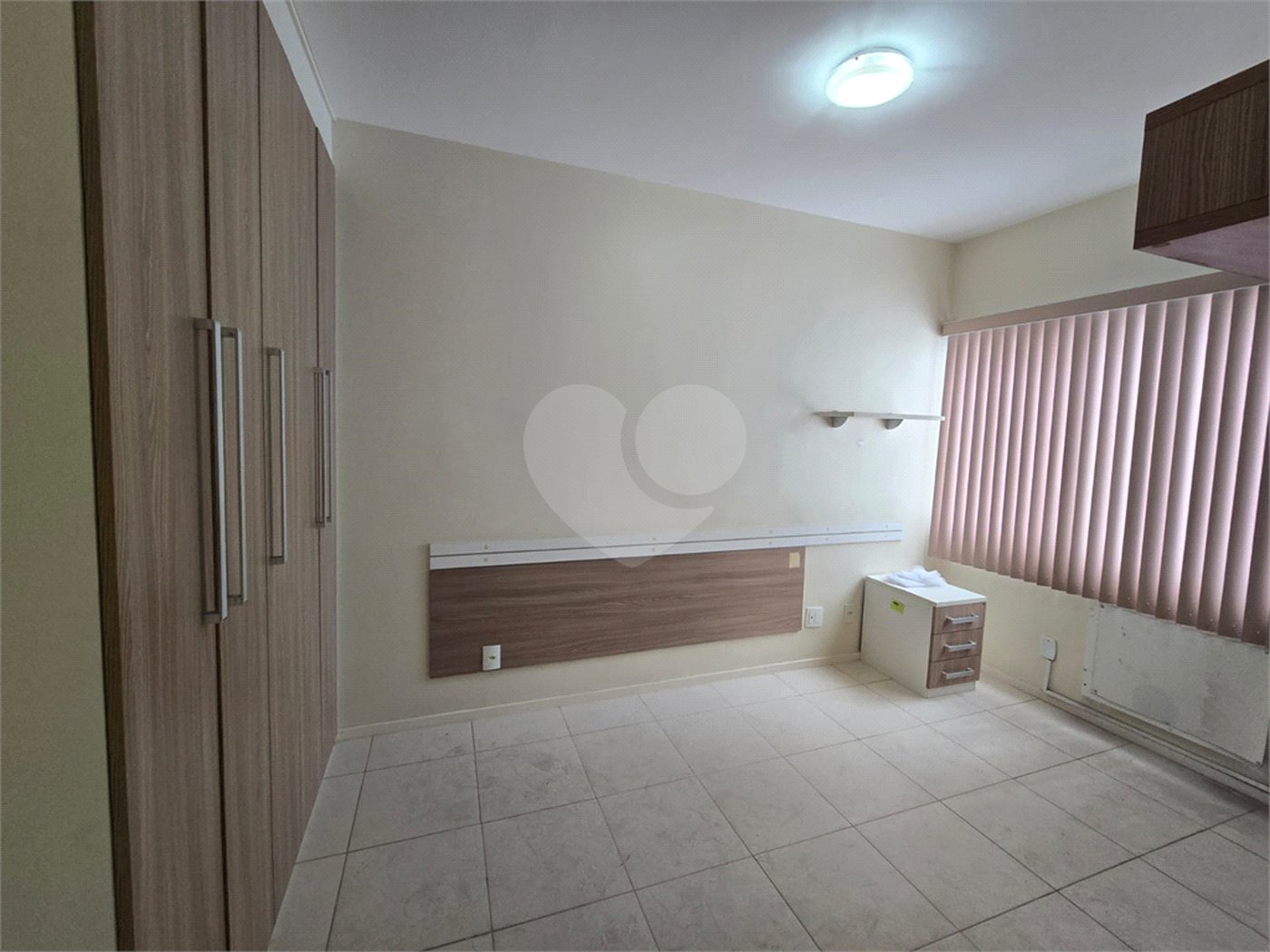 Apartamento para alugar com 2 quartos, sendo 1 suíte, em Parque Riviera, Cabo Frio, RJ