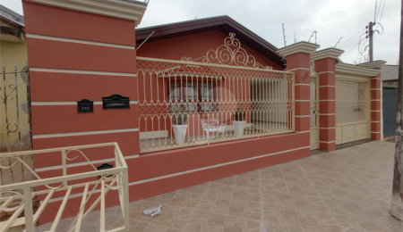 Casa à venda com 4 quartos, sendo 3 suítes,  no Centro, Itapetininga, SP