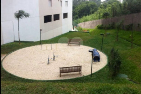 Apartamento à venda ou para alugar com 3 quartos, sendo 1 suíte,  em Parque Reboucas, São Paulo, SP