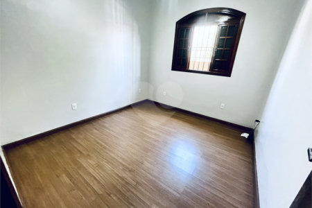 Casa à venda com 3 quartos, sendo 1 suíte, no Centro, Itapetininga, SP