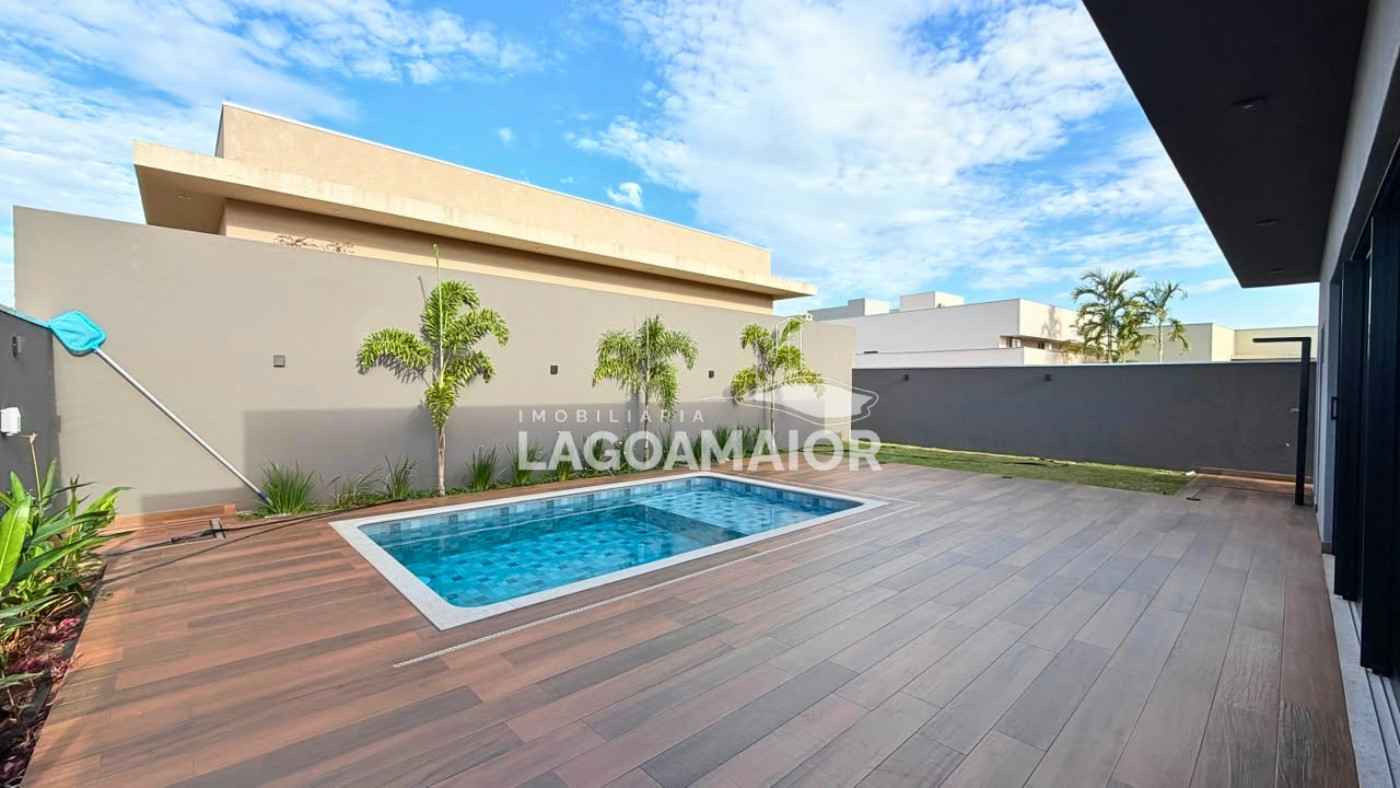 Casa à venda com 3 quartos, sendo 3 suítes, no condomínio Villa Dumont, Três Lagoas - MS