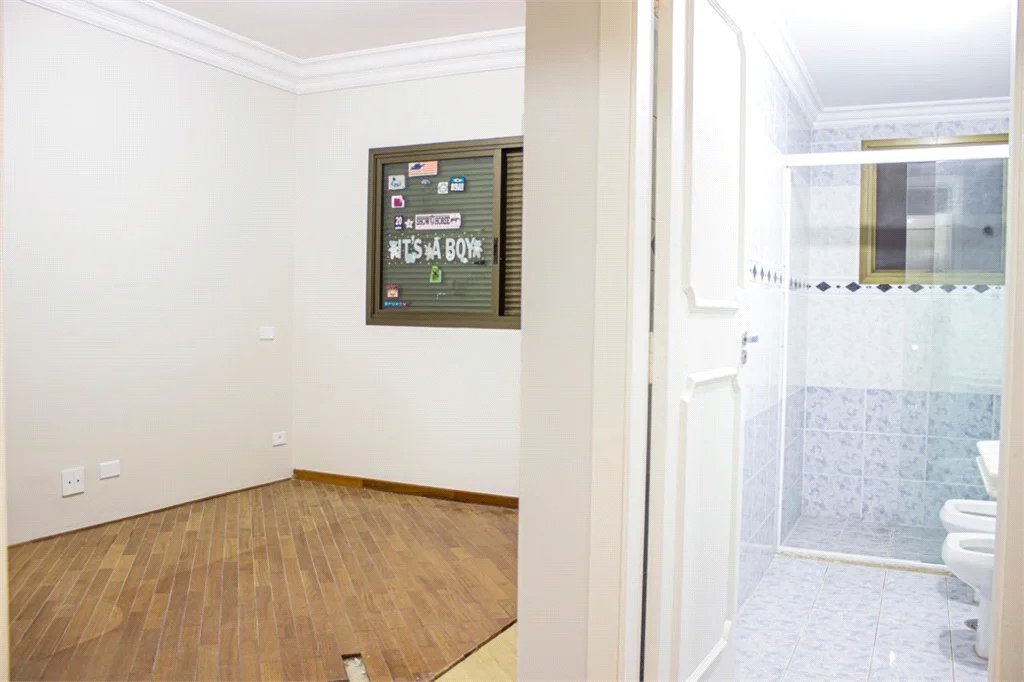 Apartamento à venda com 3 suítes em Jardim Londrina, São Paulo, SP