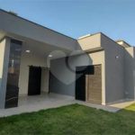 Casa à venda com 3 quartos, sendo 1 suíte,  no condomínio Terras do Vale, Caçapava - SP