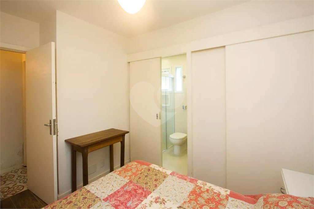 Casa à venda com 4 quartos, sendo 2 suítes, em Chácara Flora, São Paulo, SP