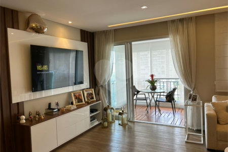 Apartamento à venda com 3 quartos, sendo 1 suíte,  em Jardim Caboré, São Paulo, SP