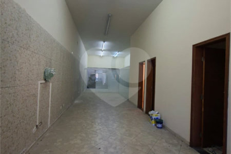 Sobrado à venda em Vila Nogueira, Diadema, SP