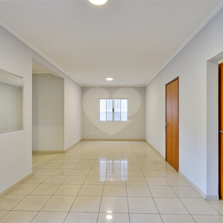 Casa à venda com 3 quartos, sendo 1 suíte, em Alto da Boa Vista, São Paulo, SP