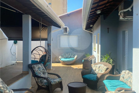 Casa à venda com 4 quartos, sendo 1 suíte, no Centro, Indaiatuba, SP