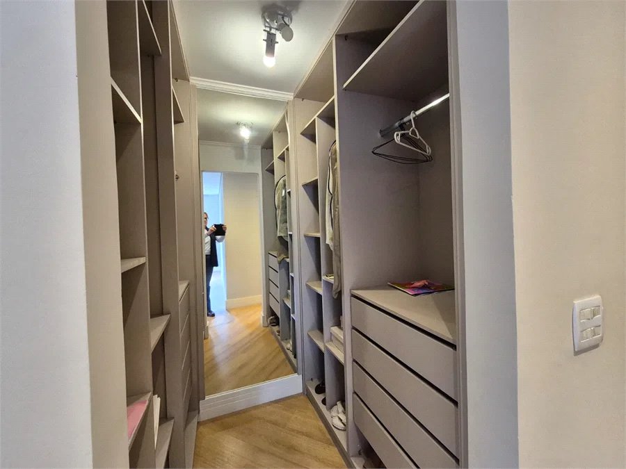 Apartamento à venda com 2 quartos, sendo 1 suíte, em Vila Andrade, São Paulo, SP