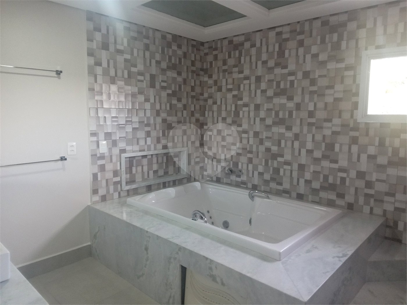 Casa à venda com 4 suítes no condomínio Lago da Boa Vista, Sorocaba - SP