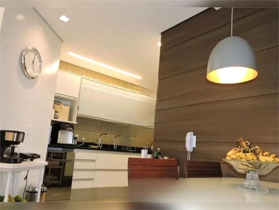 Cobertura para alugar com 4 quartos, sendo 3 suítes, em Vila Morse, São Paulo, SP