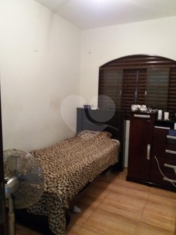 Sobrado à venda com 3 quartos, sendo 1 suíte, em Jardim Maria Duarte, São Paulo, SP