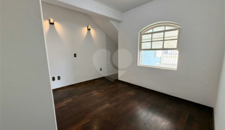 Casa à venda com 2 quartos em Jardim Itália, Itapetininga, SP