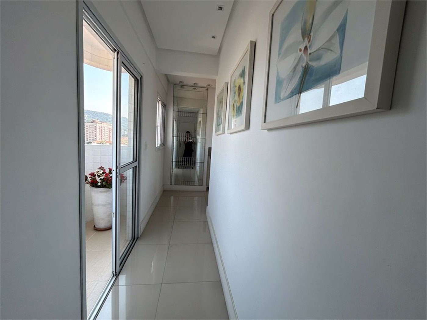 Apartamento com 3 dormitórios à venda, 110 m² por R$ 950.000,00 - Campo Grande - Santos/SP