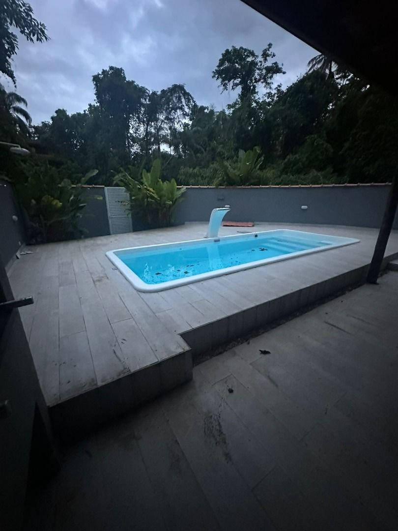 Sobrado com 3 dormitórios à venda, 269 m² por R$ 1.280.000,00 - Sertão do Camburi - São Sebastião/SP
