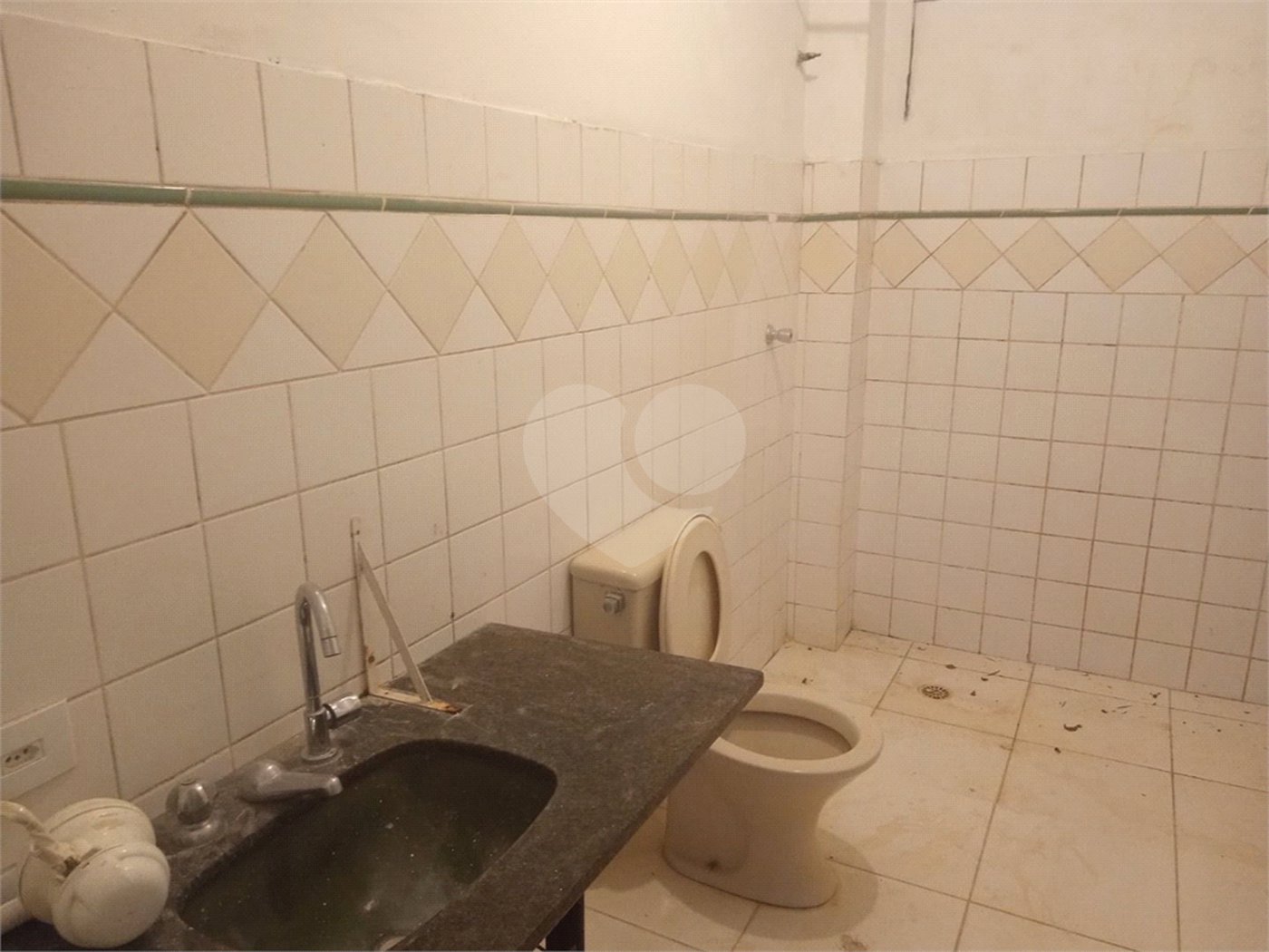 Chácara à venda com 7 quartos, sendo 3 suítes, em Saboó, São Roque, SP